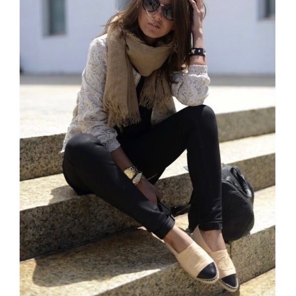 💚CHANEL Espadrille Flats Cap Toe Tan Black - Picture 3 of 16